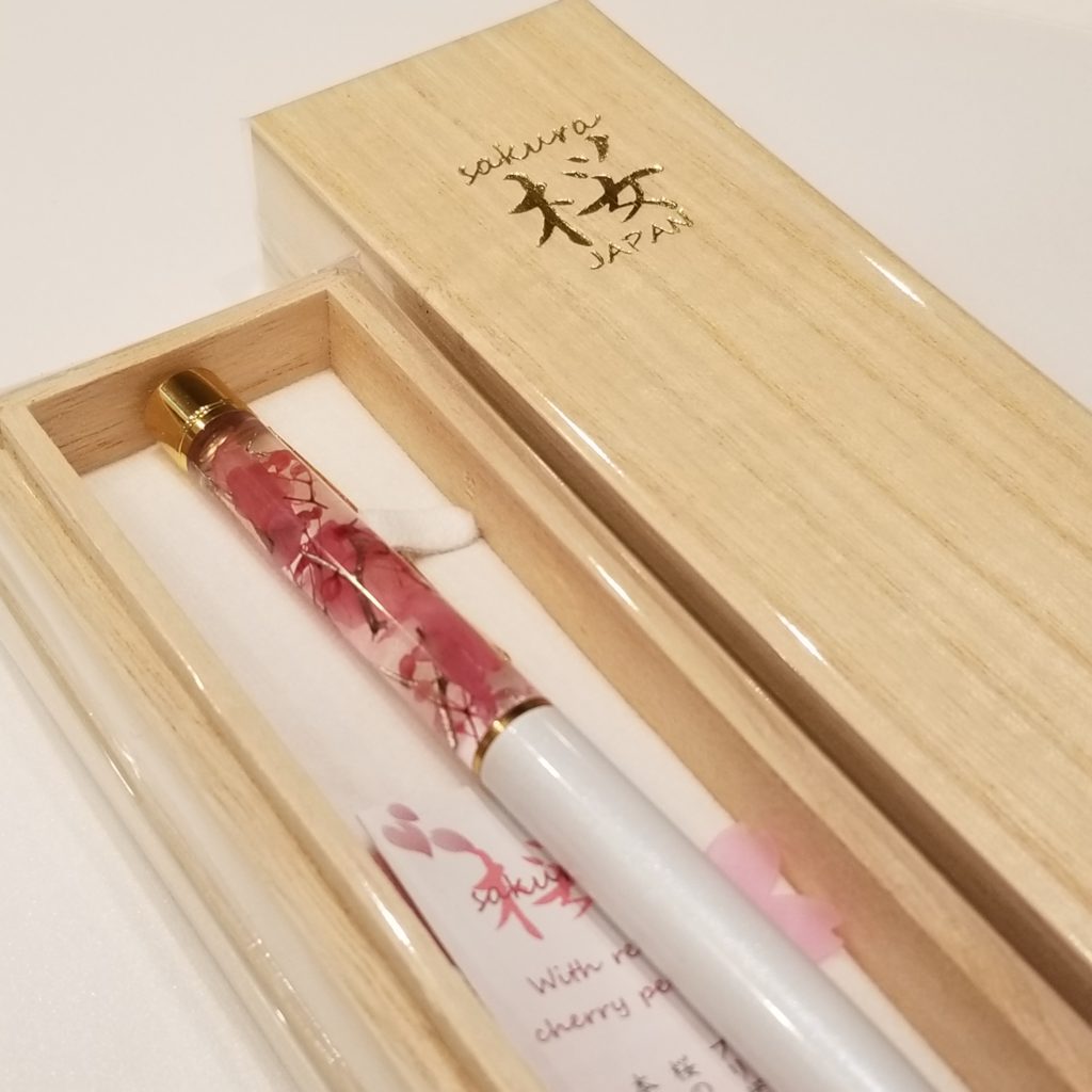 ハーバリウムボールペン「桜」シリーズ販売開始！ – JOHフラワーグラス
